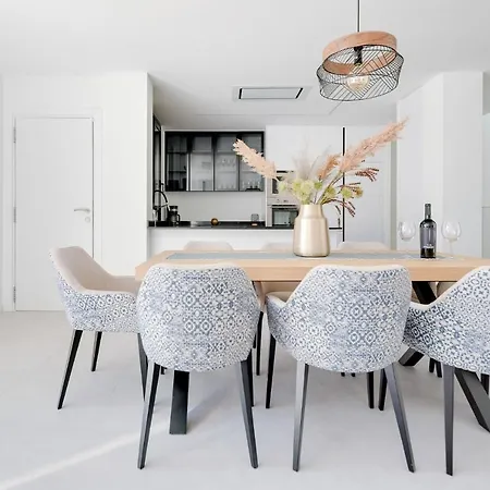 Modern Luxury In - By Welcomely *