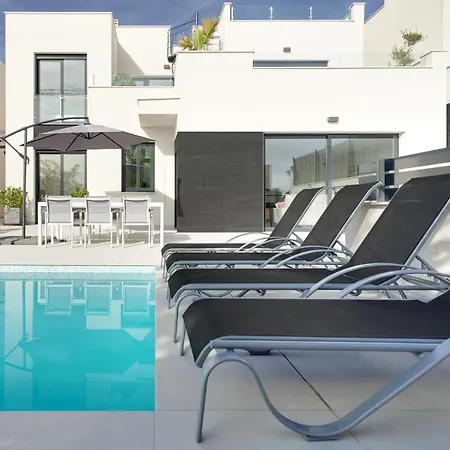 With Heated Pool And Jacuzzi Near Alicante